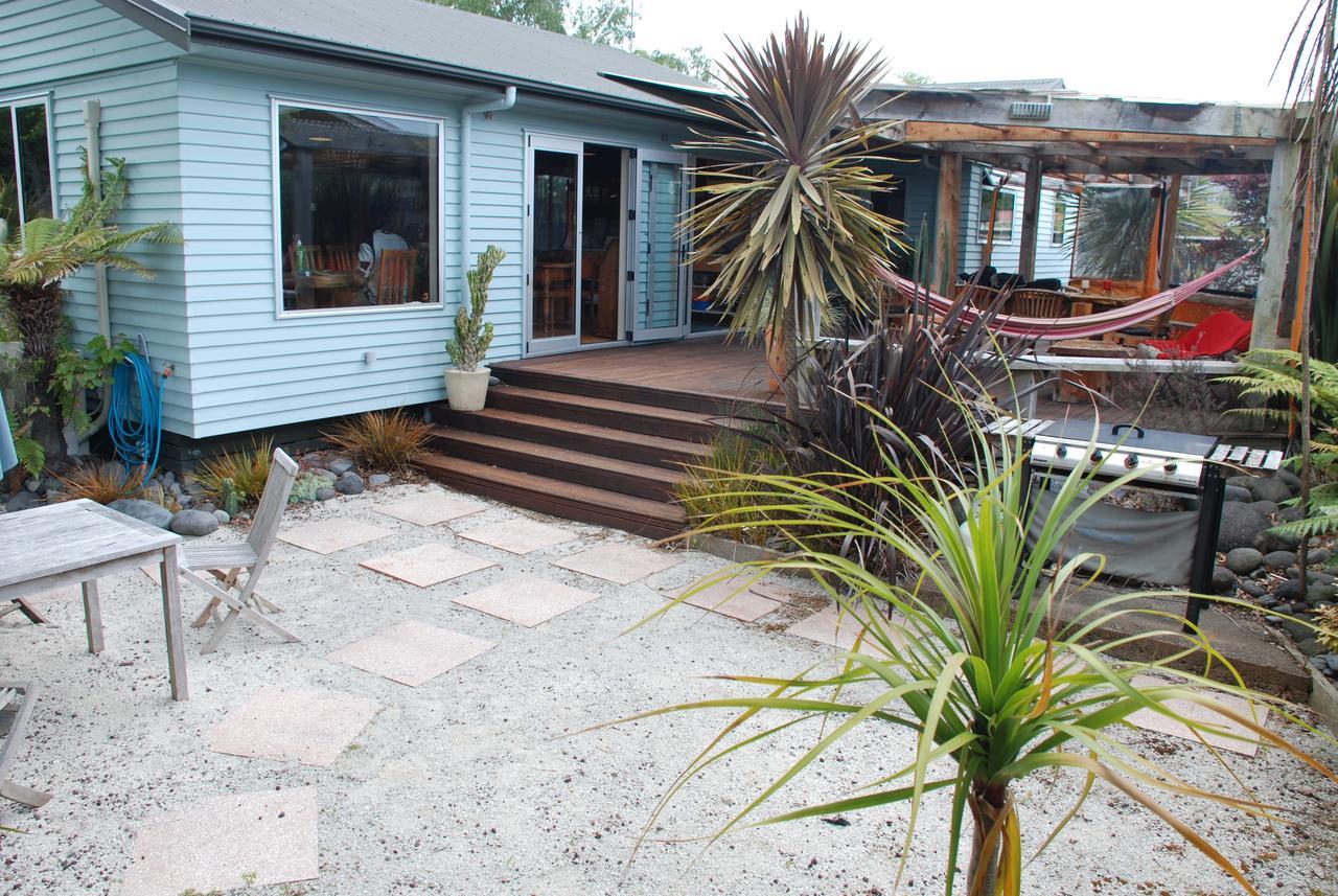 Riverstone Lodge Turangi Exterior photo